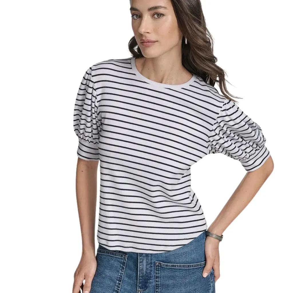 [2032] Playera  FOREVER 21 C Negro- Blanco T S