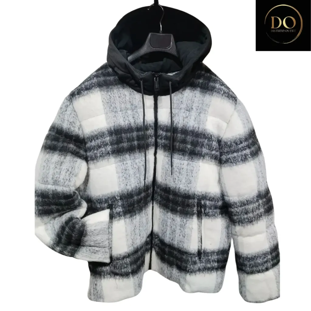 Chamarra Guess Est. 1981 C Blanco y negro Cuadros T M