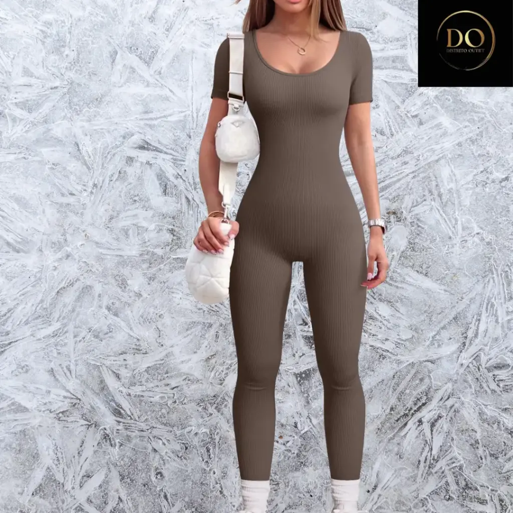 Enterizo manga corta OQQ C Cafe T M