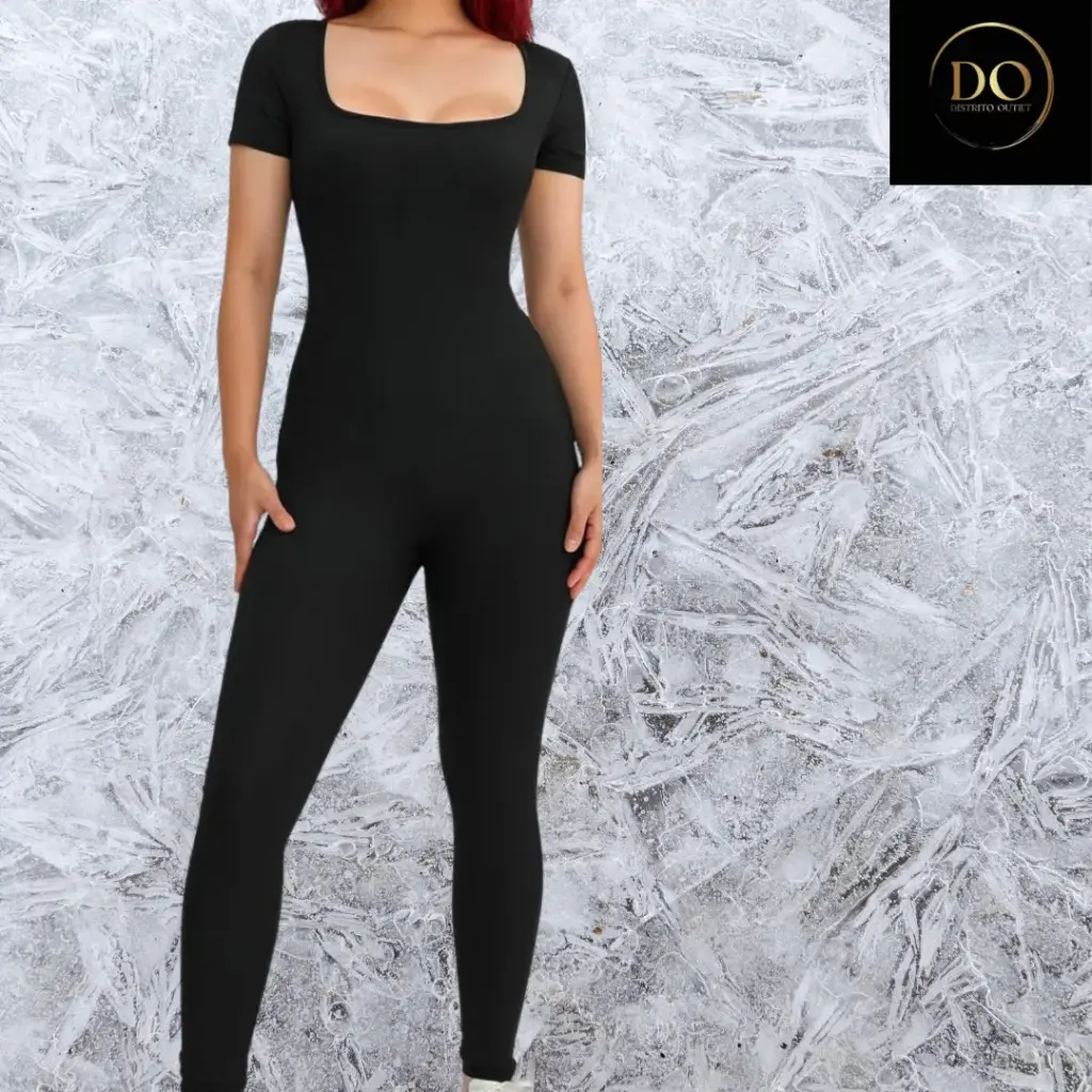 [106509] Enterizo manga corta OQQ C Negro T L