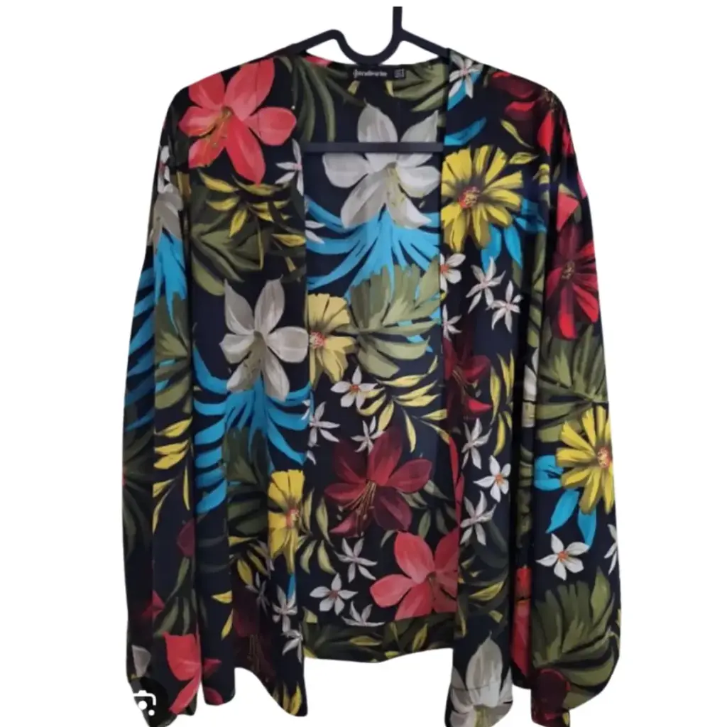 Blusa Zara C  Negro floral T S