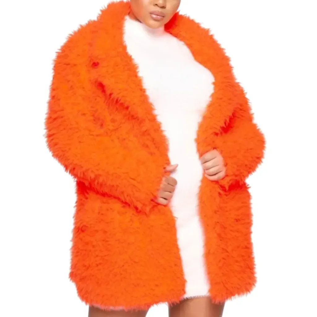 Chamarra Peluche Fashion Nova