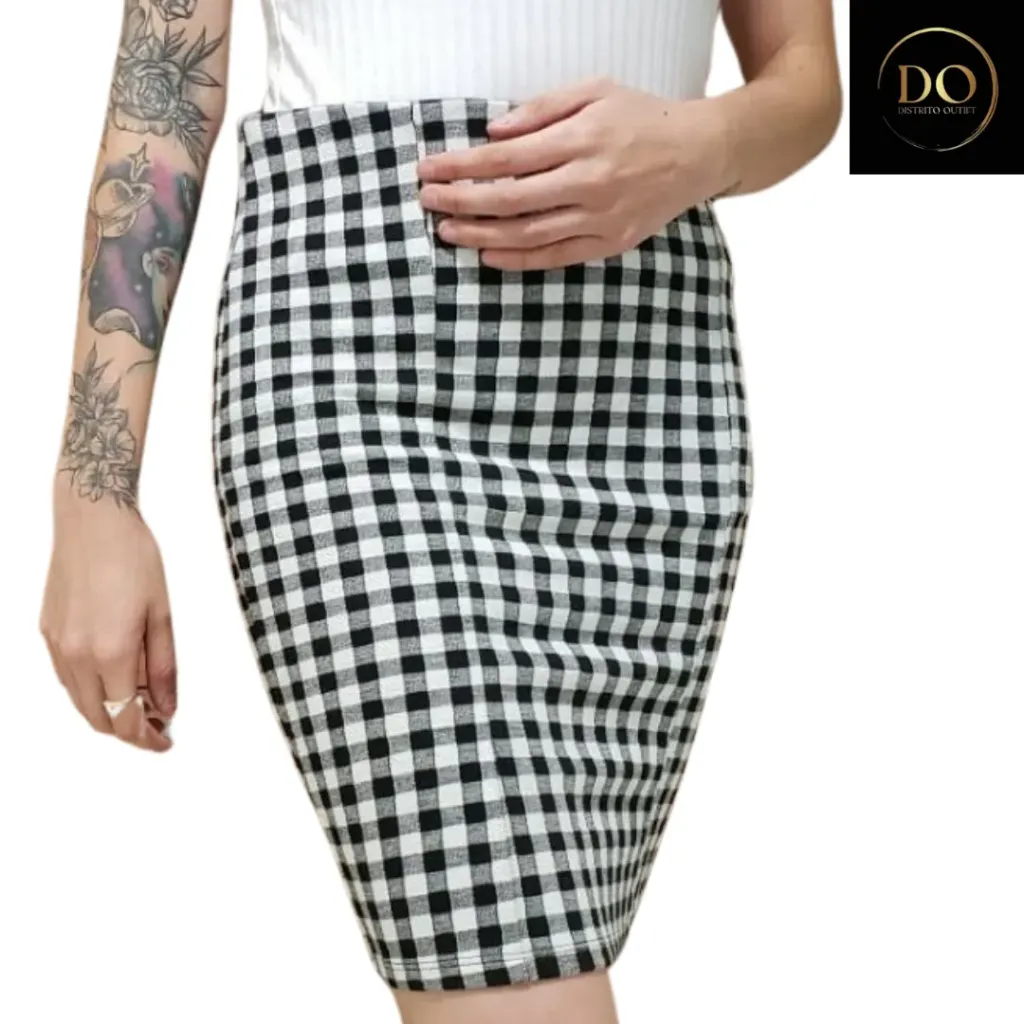 [251030] Falda Zara C Blanco - Negro a cuadros T M